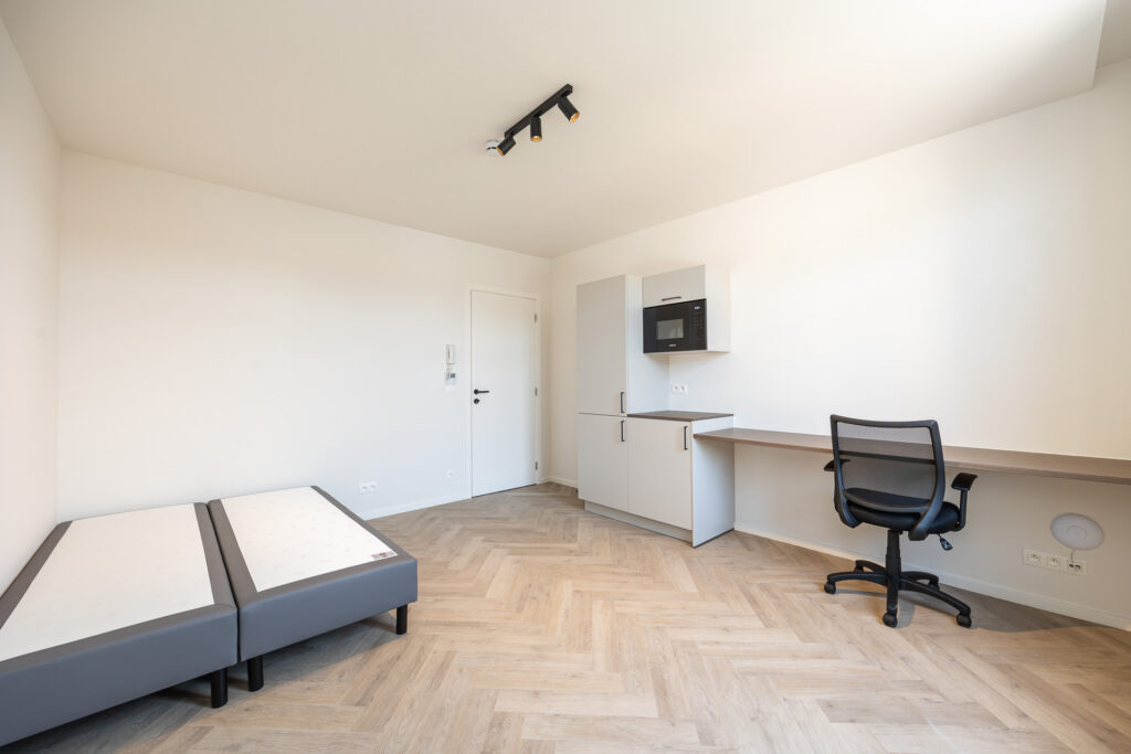 LIV-20260518-1-36